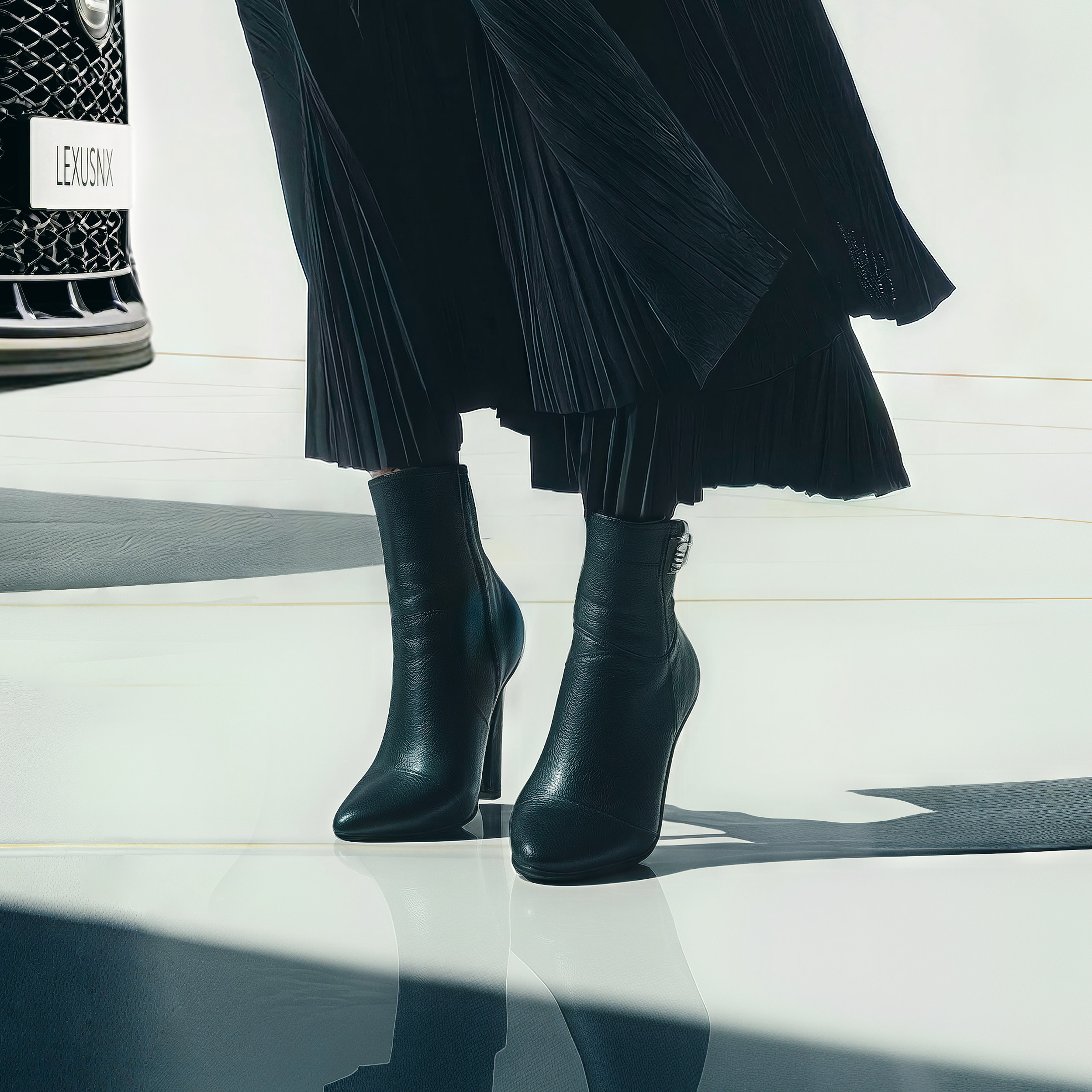 CO_bluueye_modern_automotive_fashion_campaign_4