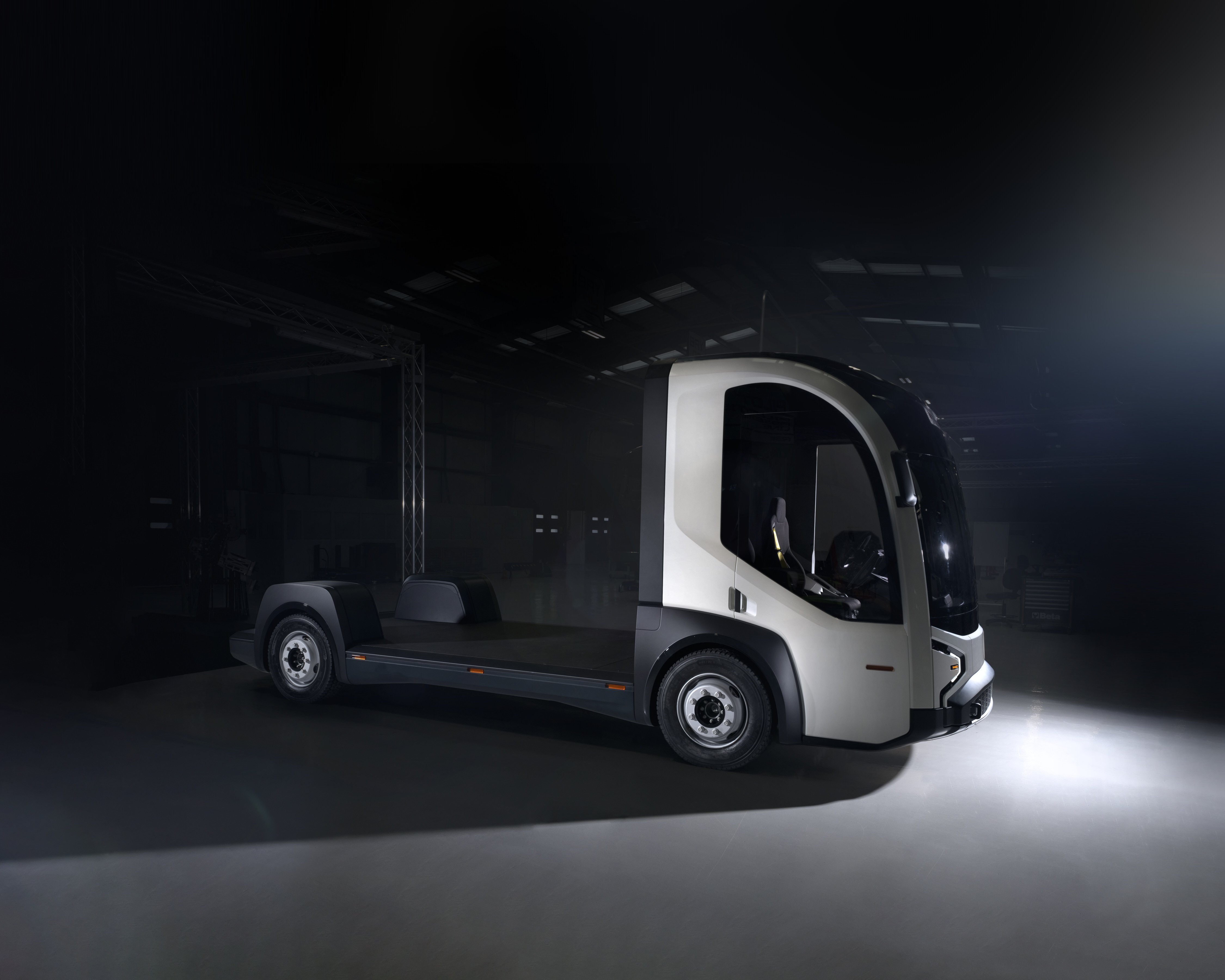 P7_C_F3Q_DARK_EXTENDED_v003_EXTERIOR_P7C_ACT_MODEL_HERO_SHOTS